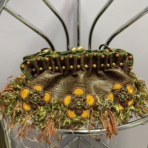 Mary Frances unique colorful snap Close Purse!!